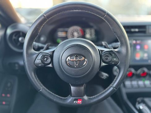 Used 2023 Toyota GR86 Premium w/ ALL Weather Mat Package (TMS) image 6