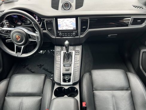Used 2018 Porsche Macan AWD/4WD image 6