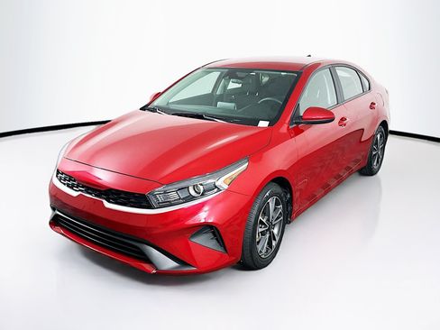 Used 2024 Kia Forte LXS FWD image 3