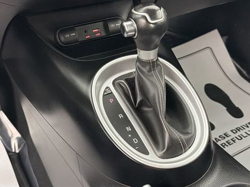 Used 2019 Kia Soul + image 16
