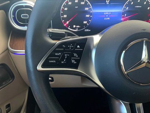 Certified 2022 Mercedes-Benz C 300 Sedan w/ Exclusive Trim Package image 23