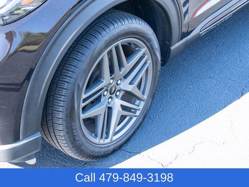 Used 2025 Ford Explorer ST-Line w/ ST-Line Street Pack image 10