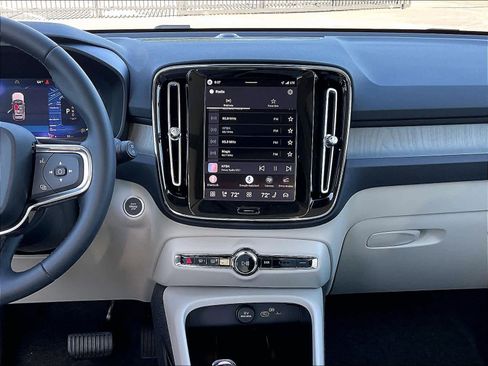 New 2026 Volvo XC40 B5 Plus w/ Protection Package Premier image 9