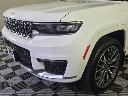 Used 2023 Jeep Grand Cherokee L Summit AWD/4WD image 9