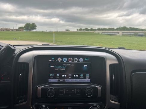 Used 2018 GMC Sierra 1500 SLT w/ SLT Premium Package image 15