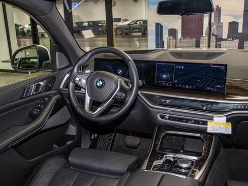 Used 2025 BMW X5 xDrive40i w/ Premium Package AWD/4WD image 16