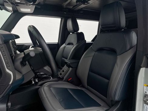 Used 2024 Ford Bronco Outer Banks image 19