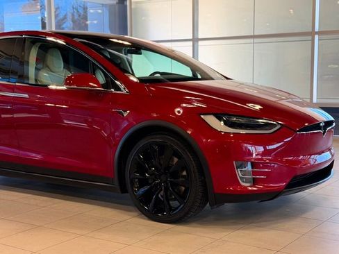 Used 2017 Tesla Model X 100D image 6