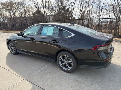 Used 2023 Honda Accord EX image 3