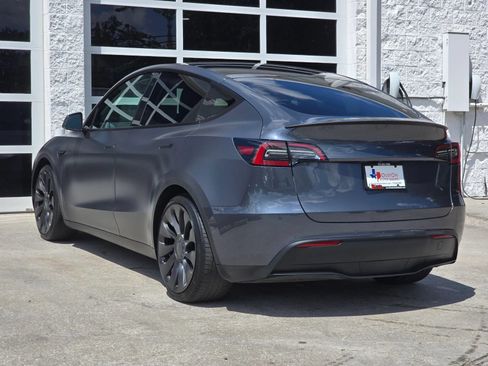 Used 2022 Tesla Model Y Performance AWD/4WD image 5