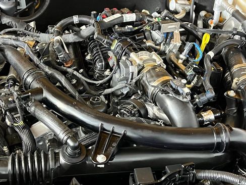 Used 2022 Ford Bronco Black Diamond image 31