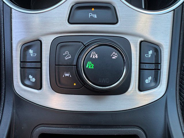 Used 2024 GMC Terrain Denali AWD/4WD image 16