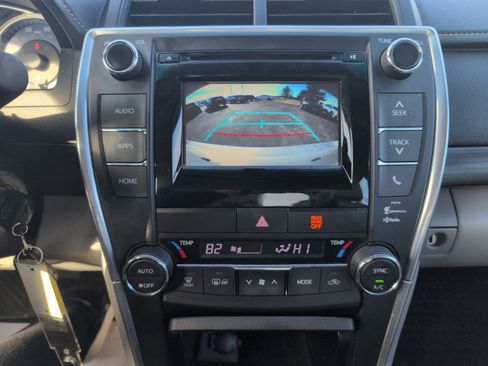 Used 2015 Toyota Camry XLE image 25