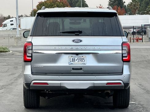 Used 2023 Ford Expedition Limited image 5
