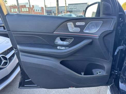 Used 2021 Mercedes-Benz GLS 450 4MATIC image 13