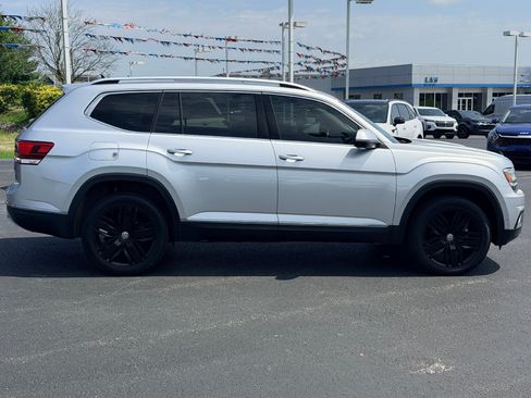 Used 2019 Volkswagen Atlas SEL Premium AWD/4WD image 4