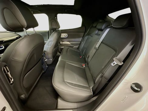 Used 2023 Genesis GV60 Advanced AWD/4WD image 30