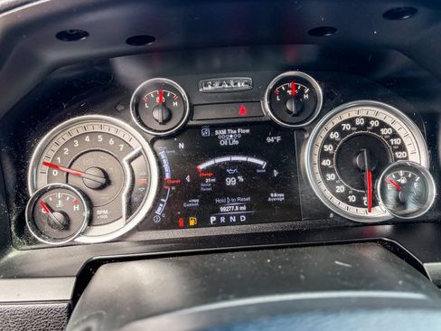 Used 2015 RAM 1500 Laramie w/ Convenience Group AWD/4WD image 10