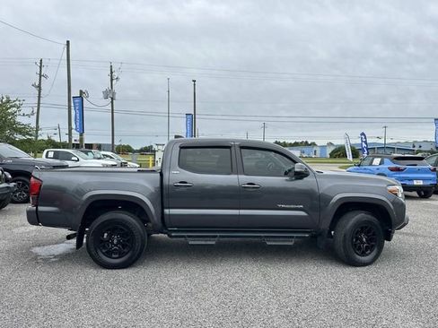 Used 2022 Toyota Tacoma SR5 image 6