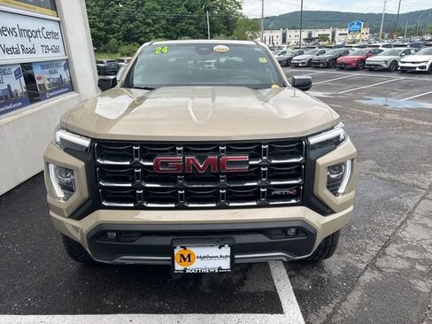 Used 2024 GMC Canyon AT4 AWD/4WD image 7