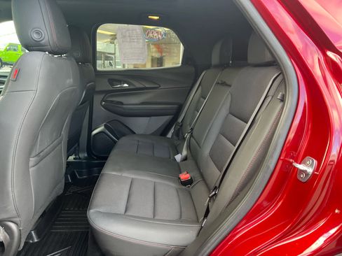 Used 2023 Chevrolet TrailBlazer RS w/ Sun and Liftgate Package image 12