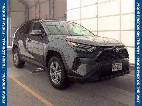 Certified 2025 Toyota RAV4 XLE AWD/4WD image 1