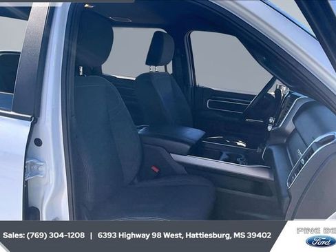 Used 2024 RAM 3500 Big Horn w/ Sport Appearance Package image 6