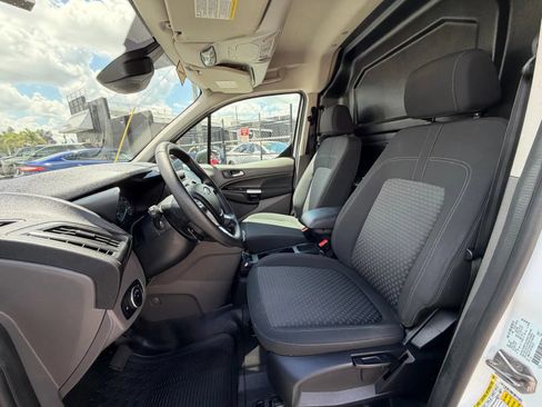 Used 2023 Ford Transit Connect XLT FWD image 12