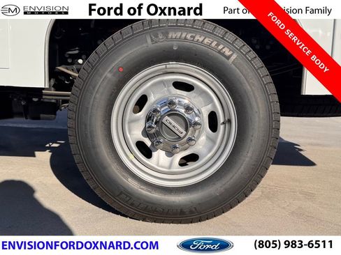 New 2025 Ford F250 XL w/ XL Chrome Package image 14