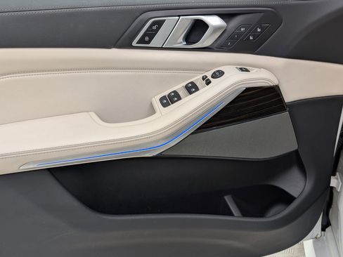 Certified 2023 BMW X5 sDrive40i w/ Executive Package image 14