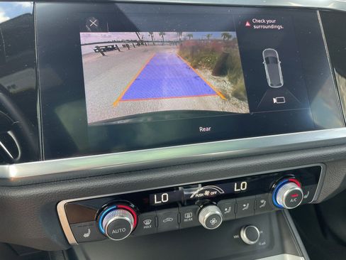 Used 2021 Audi Q3 2.0T Premium image 18