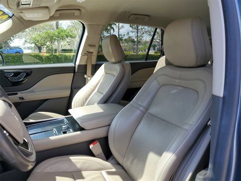 Used 2020 Lincoln Aviator Reserve image 22