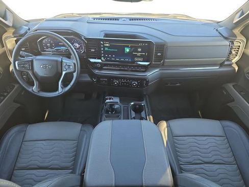 Used 2024 Chevrolet Silverado 1500 ZR2 w/ Technology Package image 9