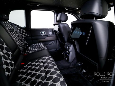 New 2026 Rolls-Royce Cullinan image 30