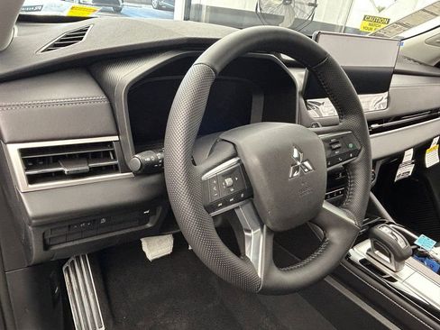 New 2026 Mitsubishi Outlander SEL image 16