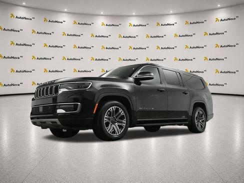 Used 2024 Jeep Wagoneer L Series II w/ Flexible Seating Group AWD/4WD image 44