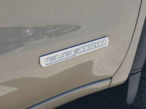 Used 2022 GMC Sierra 1500 Elevation AWD/4WD image 10