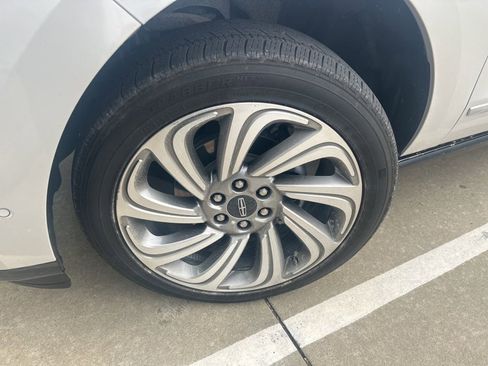 Used 2022 Lincoln Navigator Reserve image 6