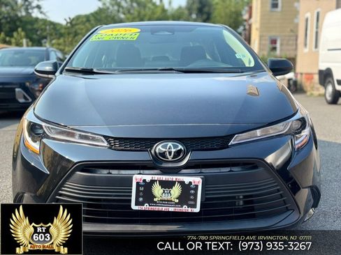 Used 2026 Toyota Corolla LE FWD image 2