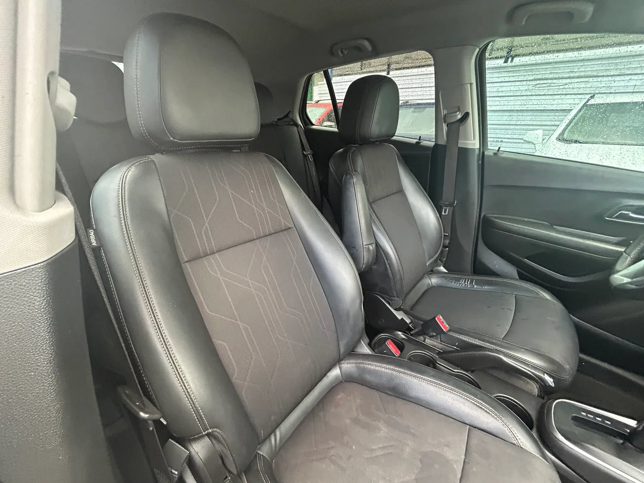 Used 2021 Chevrolet Trax LT w/ Sport Edition FWD image 13