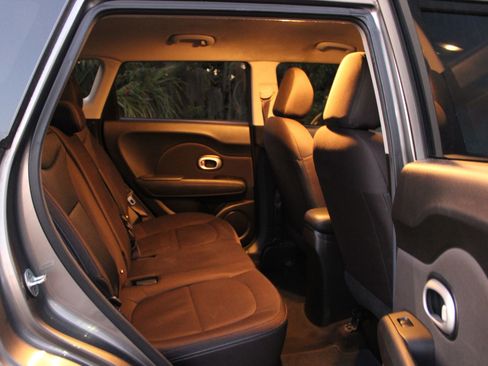 Used 2016 Kia Soul image 14