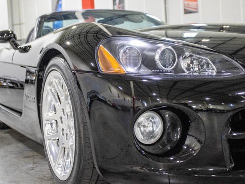 Used 2003 Dodge Viper SRT-10 image 36