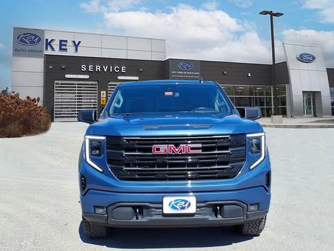 Used 2026 GMC Sierra 1500 Elevation AWD/4WD image 2