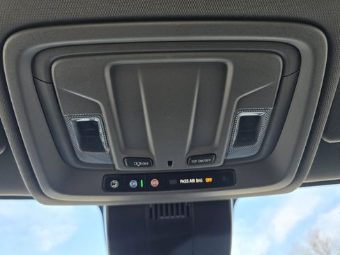 Used 2024 GMC Sierra 2500 Pro w/ Convenience Package image 31