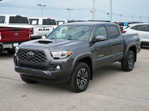 Used 2023 Toyota Tacoma TRD Sport AWD/4WD image 9