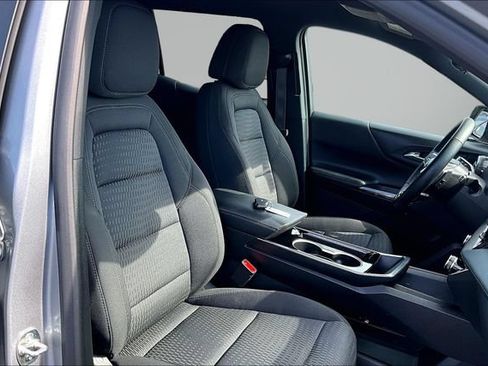 Used 2025 Chevrolet Equinox LT w/ Safety and Technology Package AWD/4WD image 7