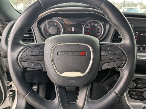 Used 2019 Dodge Challenger SXT image 14