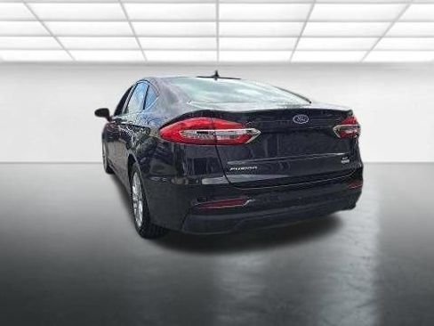 Used 2020 Ford Fusion SE FWD image 4