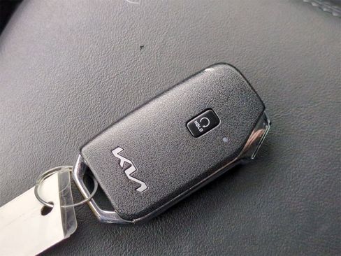 Used 2022 Kia K5 LXS image 34
