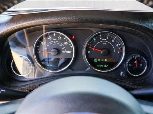 Used 2017 Jeep Wrangler Unlimited Sahara AWD/4WD image 14